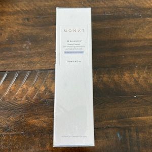 Monat Be Balanced Foamy Cleanser